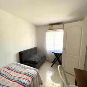 2025 En Reparación de momento Apartamento Amoblado 4 Habitaciones Familias- Grupos 8 a 9 No Reservar